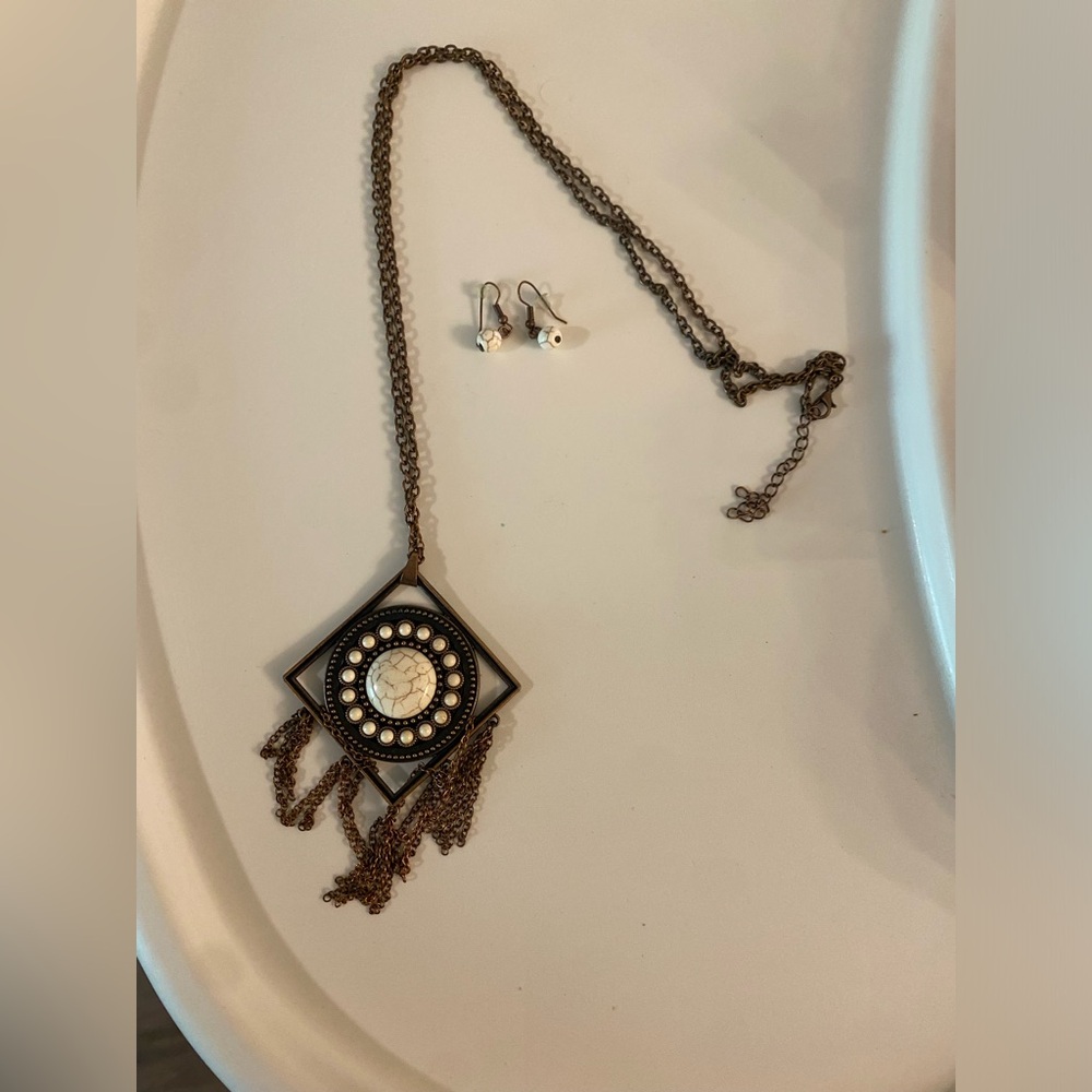 Bronze And cream necklace